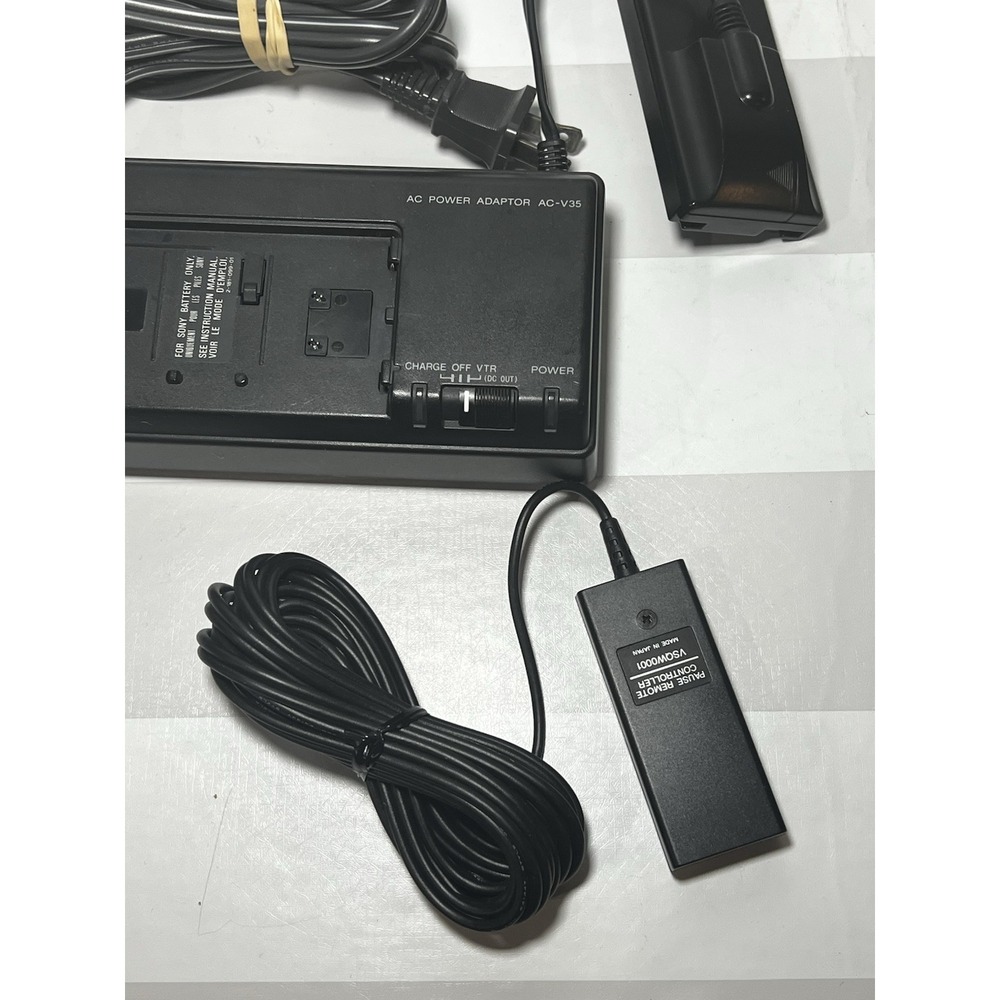 Sony Handycam CCD-TR71 Video 8 Camcorder Camera w Bag FOR PARTS OR REPAIR ONLY - Picture 13 of 14